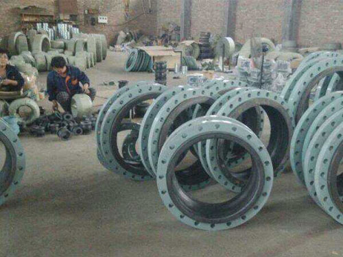 �ҹ�˾�𽺽�ͷ�����ֳ�